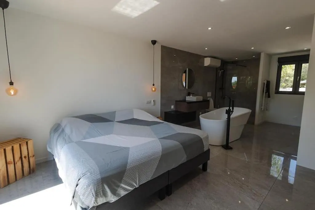 Villa Maudroume بورم لي ميموزا