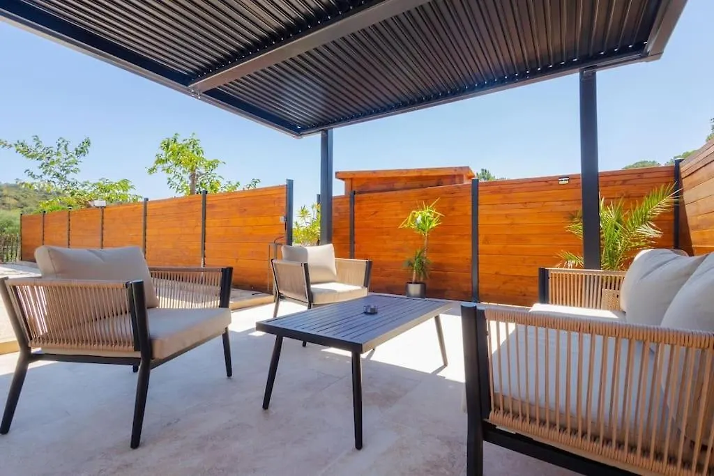 Villa Maudroume بورم لي ميموزا